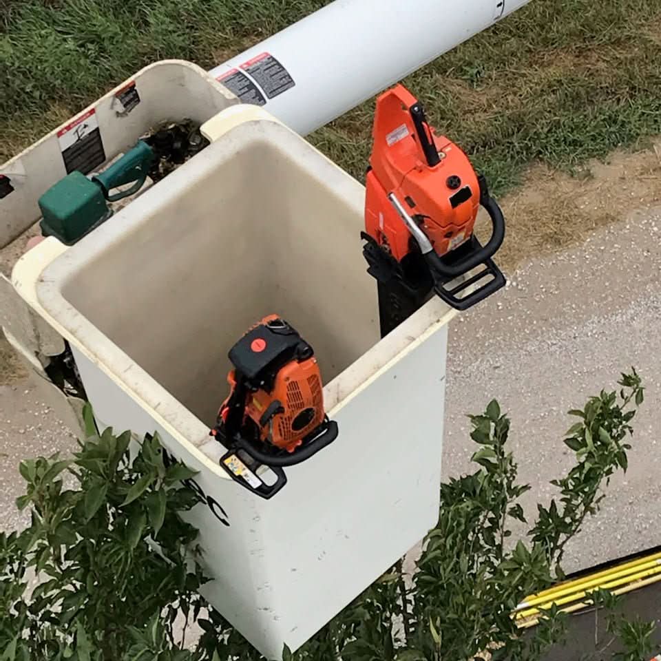 SawHaul Mount for Aerial Bucket Trucks - GearHaul - SH027APB - 20